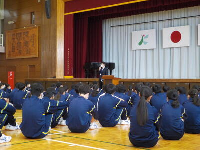 ３学年朝会１