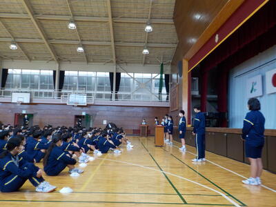 ３学年朝会３